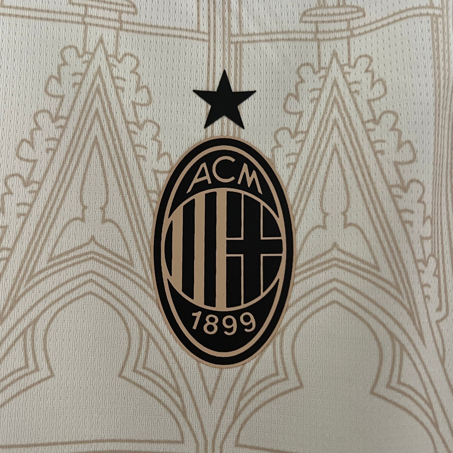 MILAN VERSION BEIGE EDICION ESPECIAL